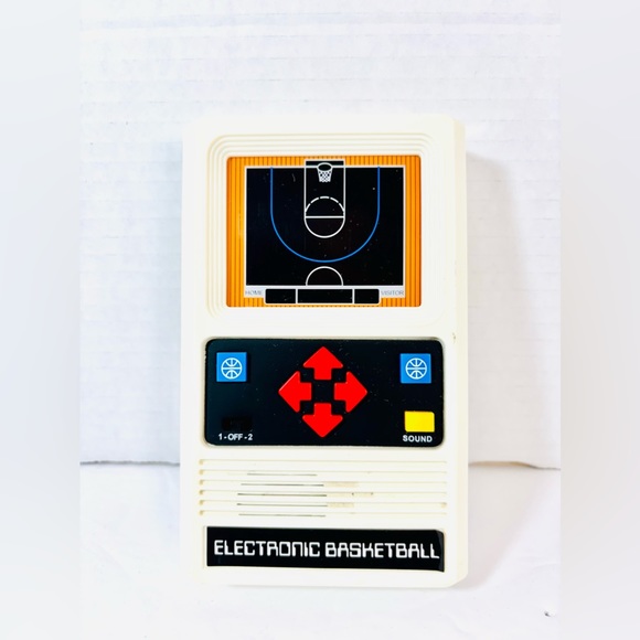 Mattel Handheld Electronic Basketball Game Tested and Working. - Picture 1 of 7